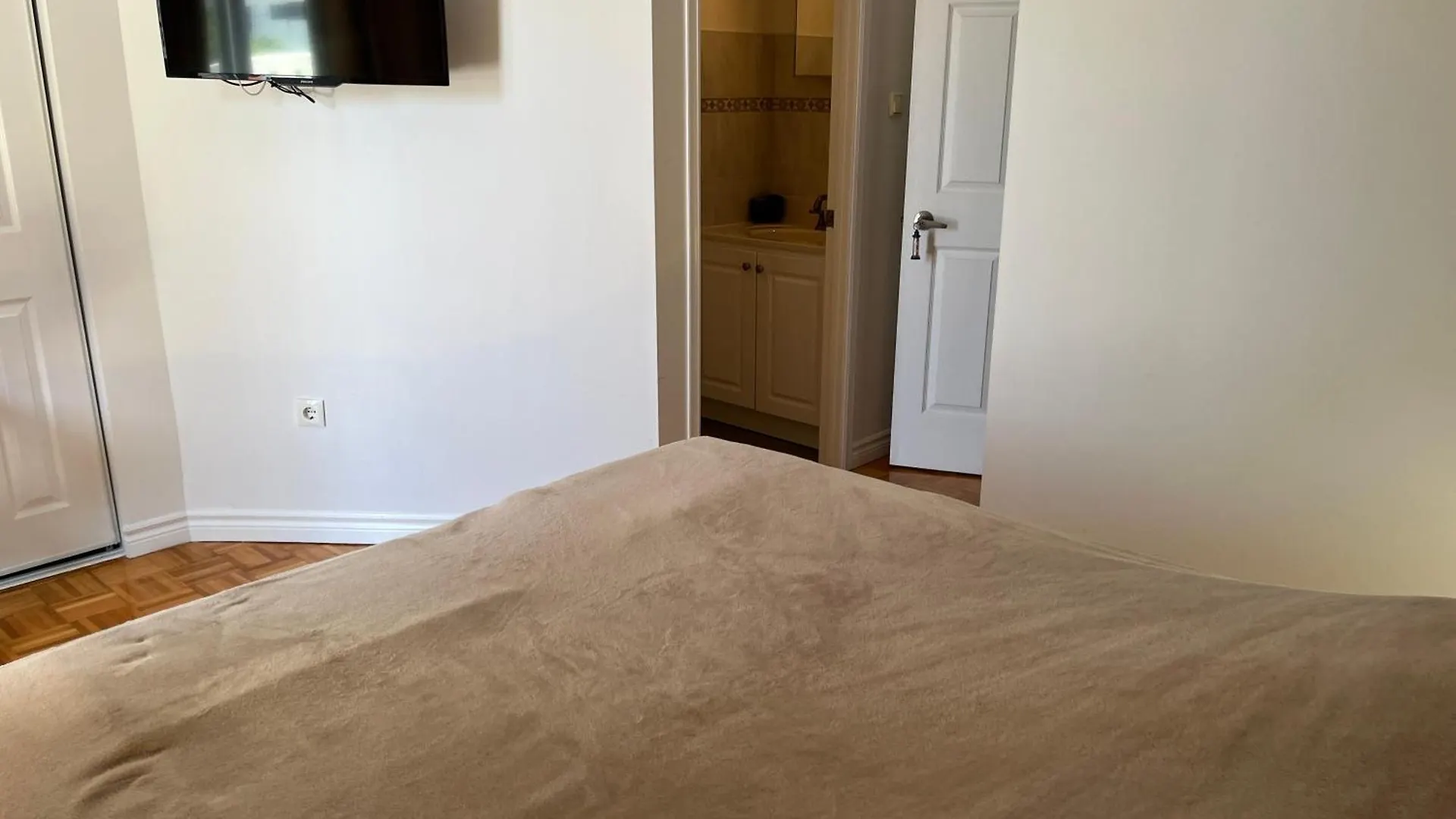 Rooms With Sea View - Kata 马林斯卡 0*,